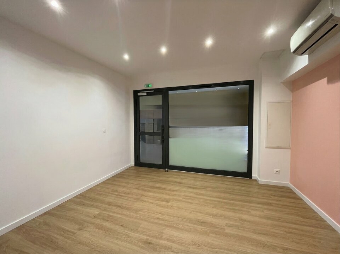 Photo 3 – location Locaux commerciaux	SAINTE MAXIME (83120)