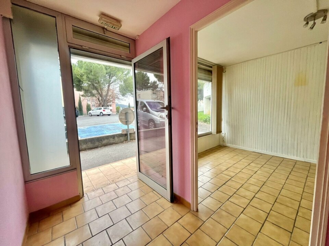 Photo 2 – location Locaux commerciaux	DRAGUIGNAN (83300)