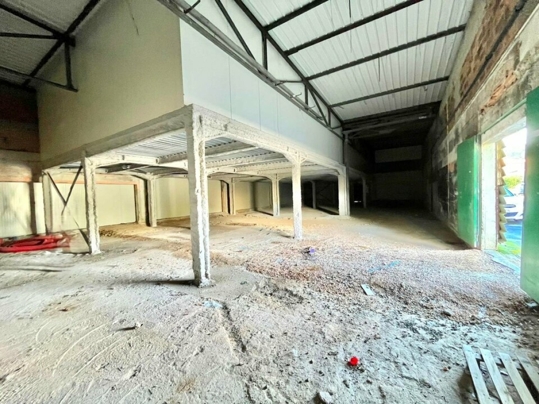 Photo 2 – location Locaux commerciaux	DRAGUIGNAN (83300)