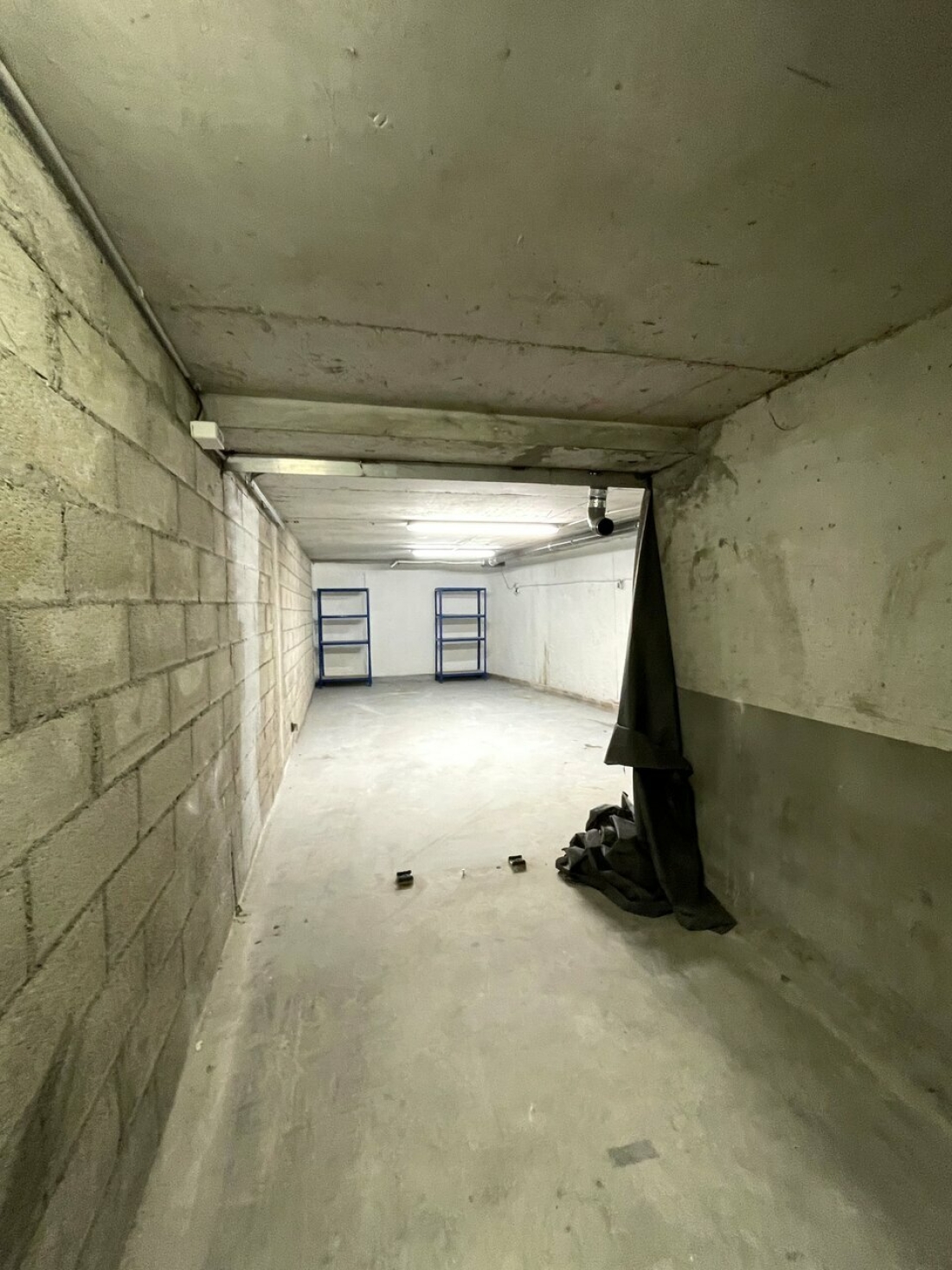 Photo 3 – location Entrepôts / activités	JUAN LES PINS (06160)