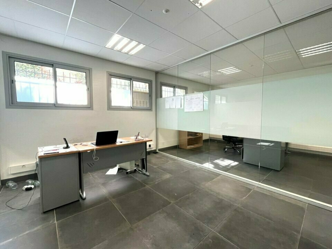 Photo 3 – vente Entrepôts / activités	VENCE (06140)