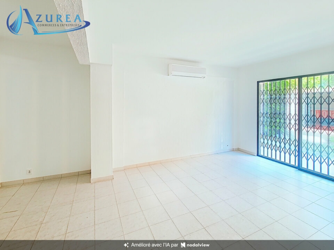 Photo 2 – location Locaux commerciaux	CANNES LA BOCCA (06150)
