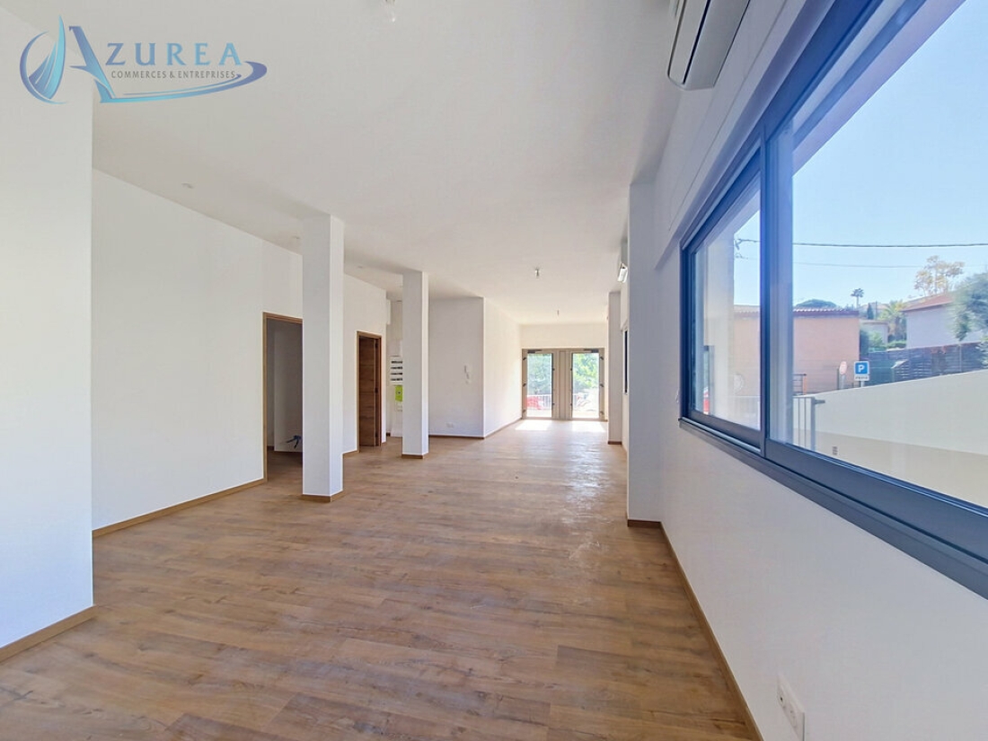 Photo 1 – location Entrepôts / activités	VENCE (06140)