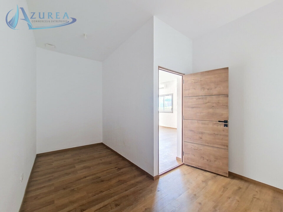Photo 4 – location Entrepôts / activités	VENCE (06140)