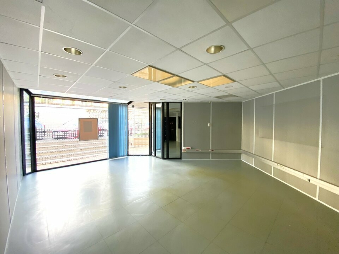 Photo 1 – location Locaux commerciaux	MENTON (06500)