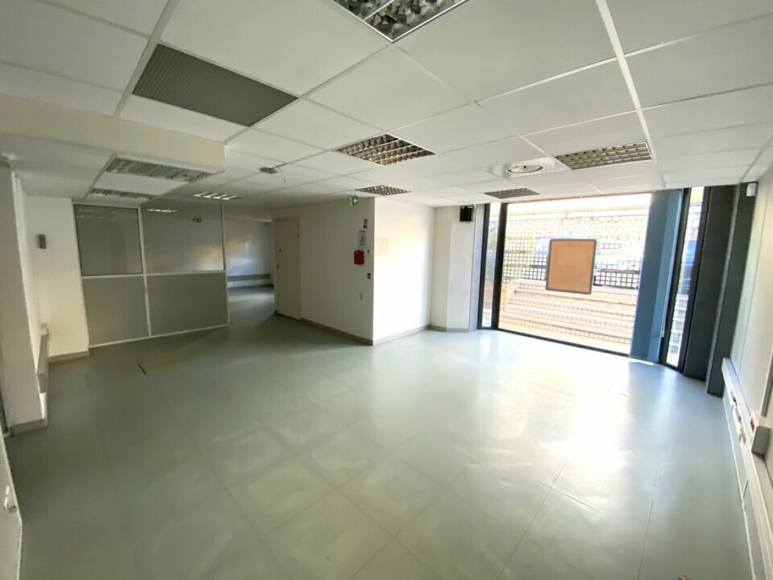 Photo 2 – location Locaux commerciaux	MENTON (06500)