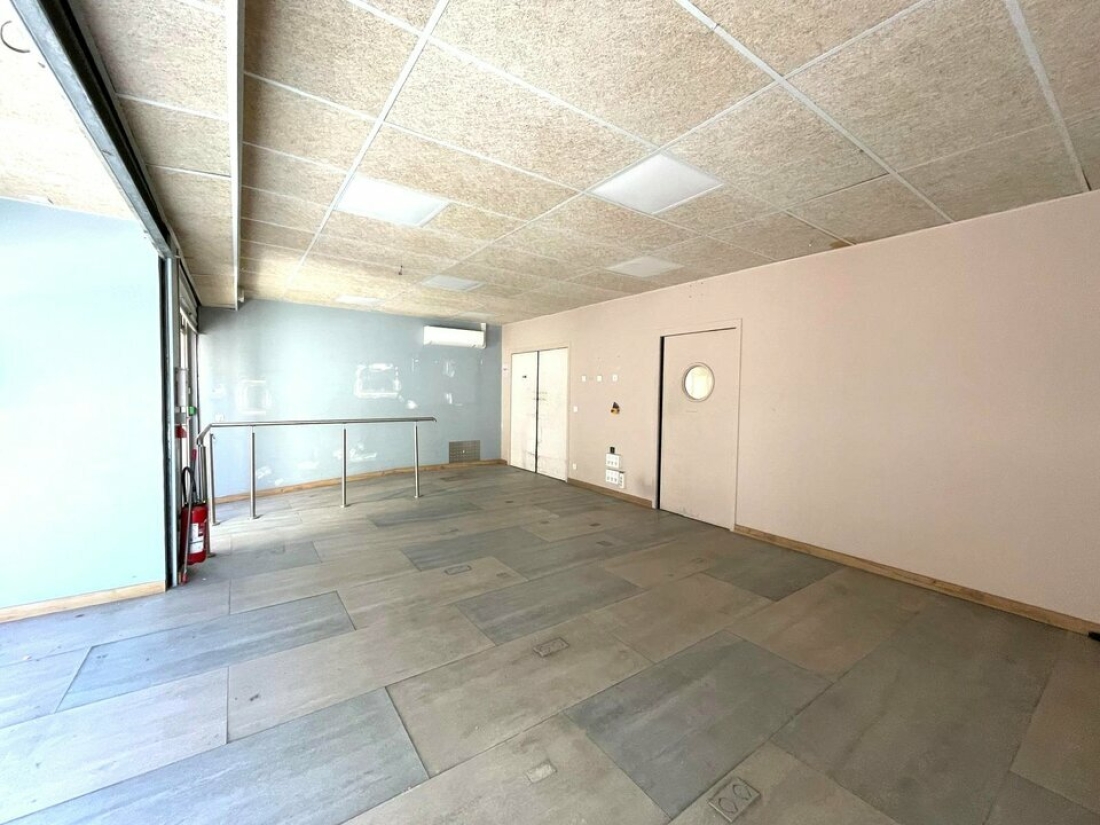 Photo 2 – location Locaux commerciaux	 (06000)