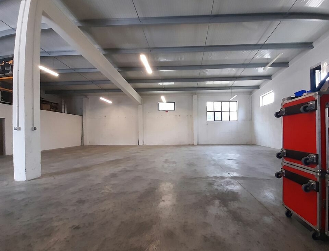 Photo 3 – location Entrepôts / activités	MOUGINS (06250)