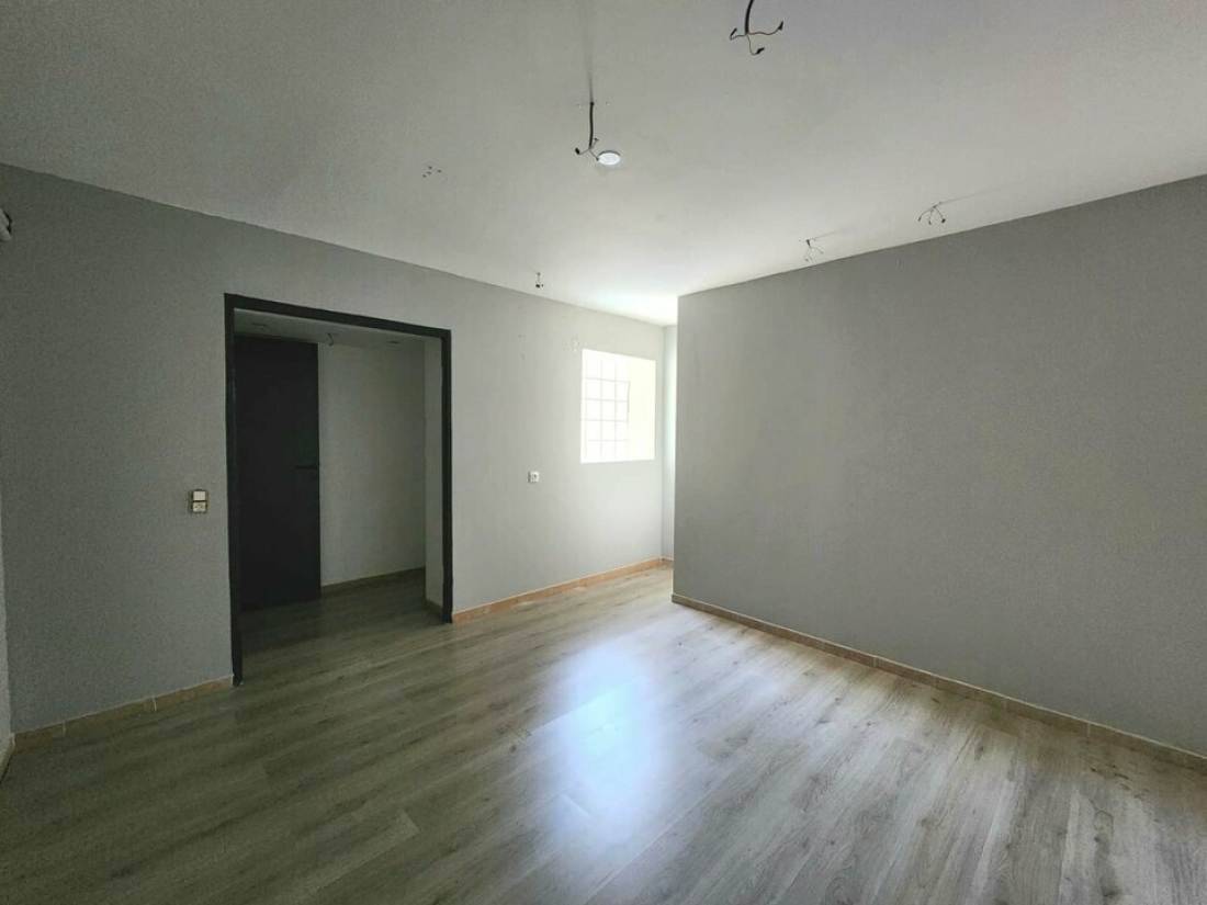 Photo 4 – location Locaux commerciaux	LE LUC (83340)