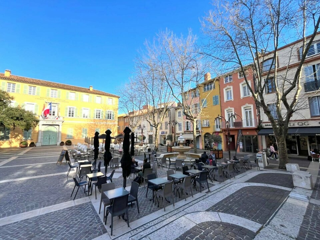 Photo 3 – location Locaux commerciaux	FREJUS (83600)