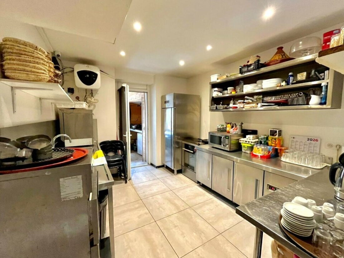 Photo 3 – vente Locaux commerciaux	LE LUC (83340)