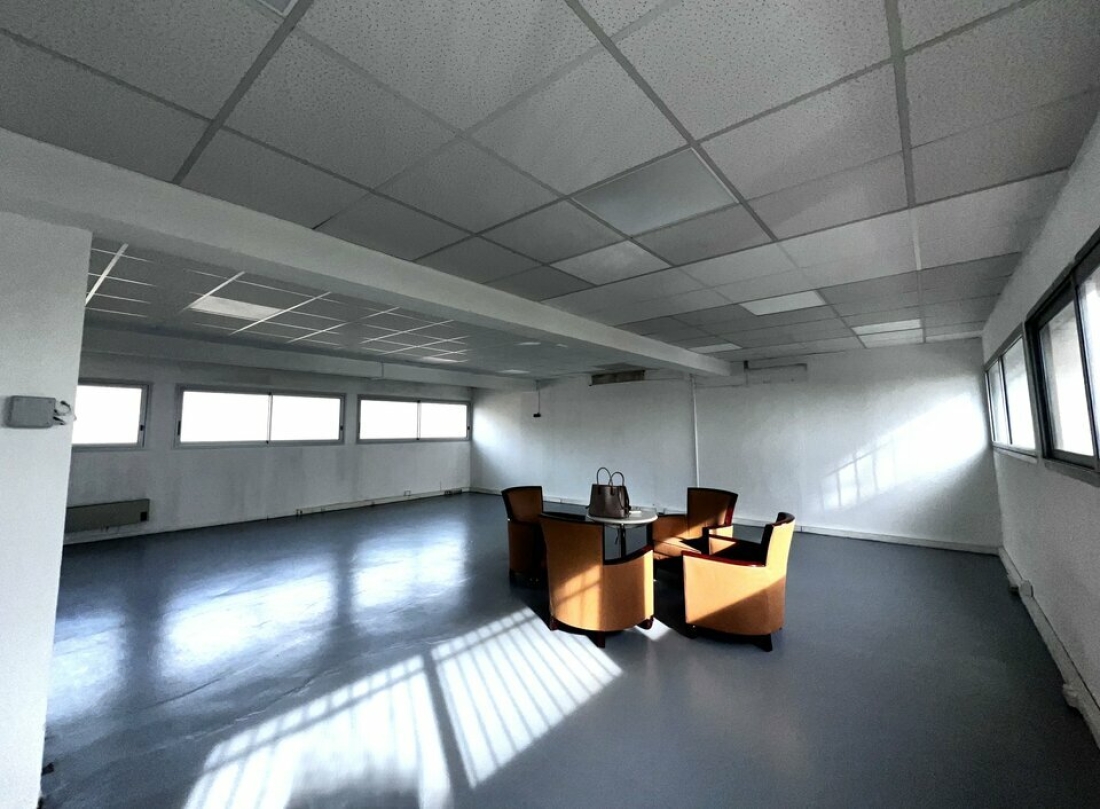 Photo 5 – location Entrepôts / activités	VILLENEUVE LOUBET (06270)