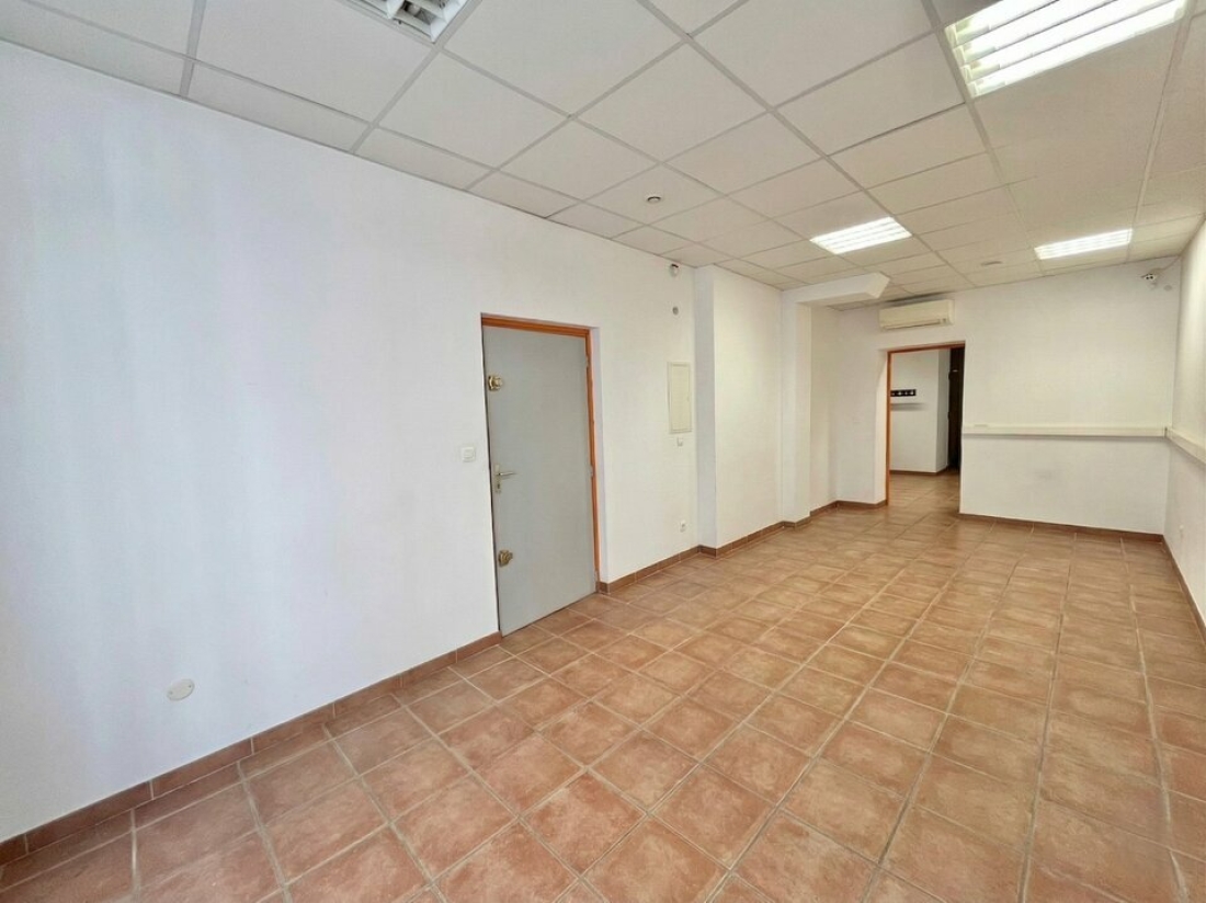 Photo 2 – location Locaux commerciaux	TRANS EN PROVENCE (83720)