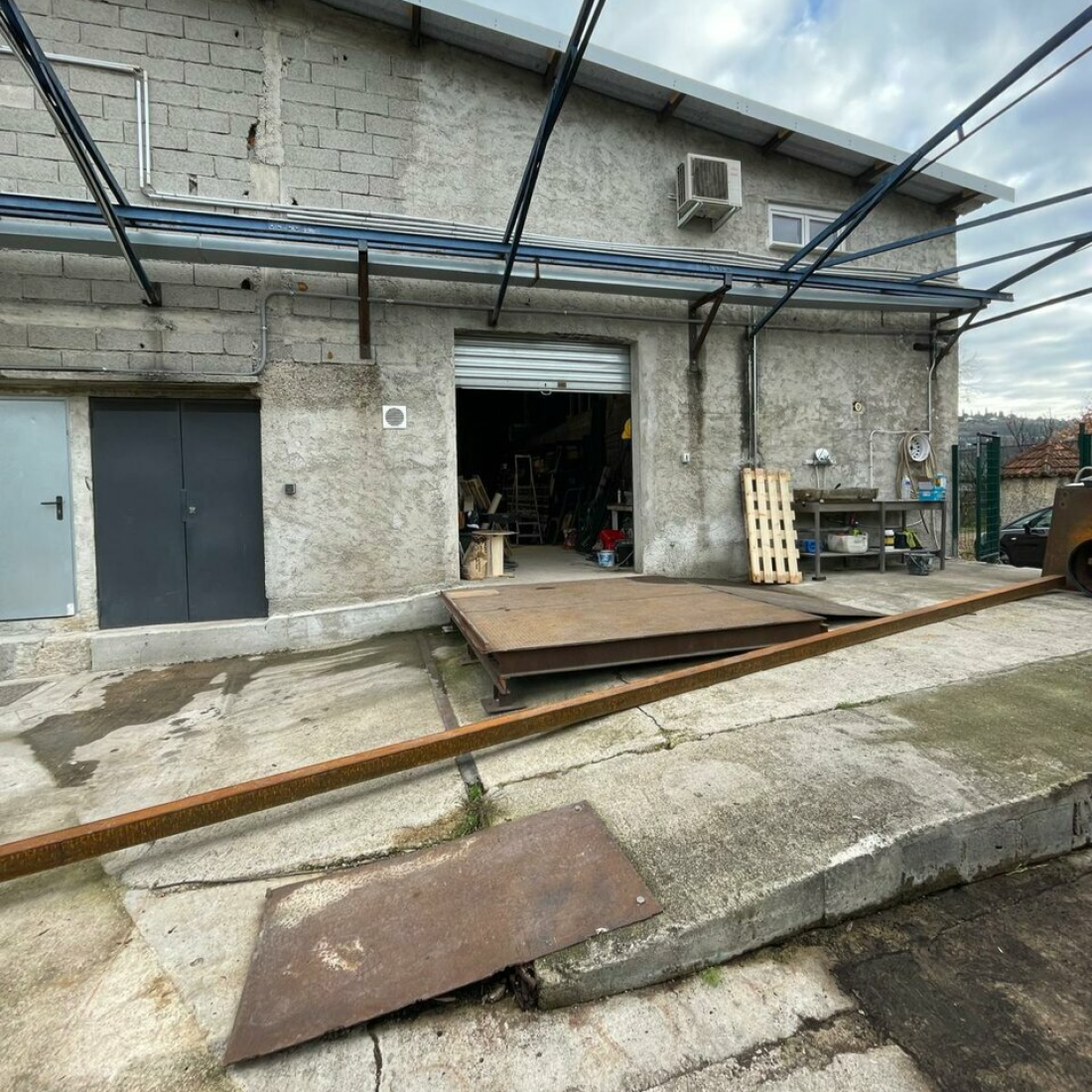 Photo 8 – location Entrepôts / activités	GRASSE (06130)