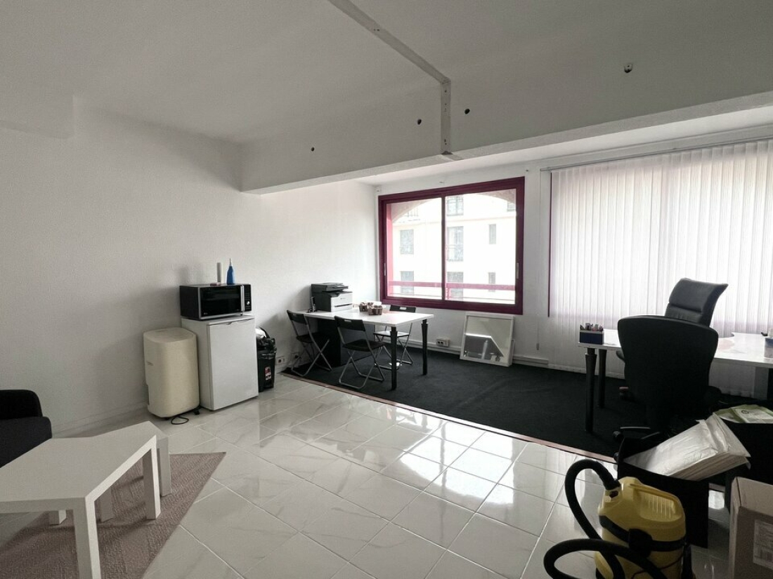 Photo 1 – location bureaux	SAINT-LAURENT-DU-VAR (06700)
