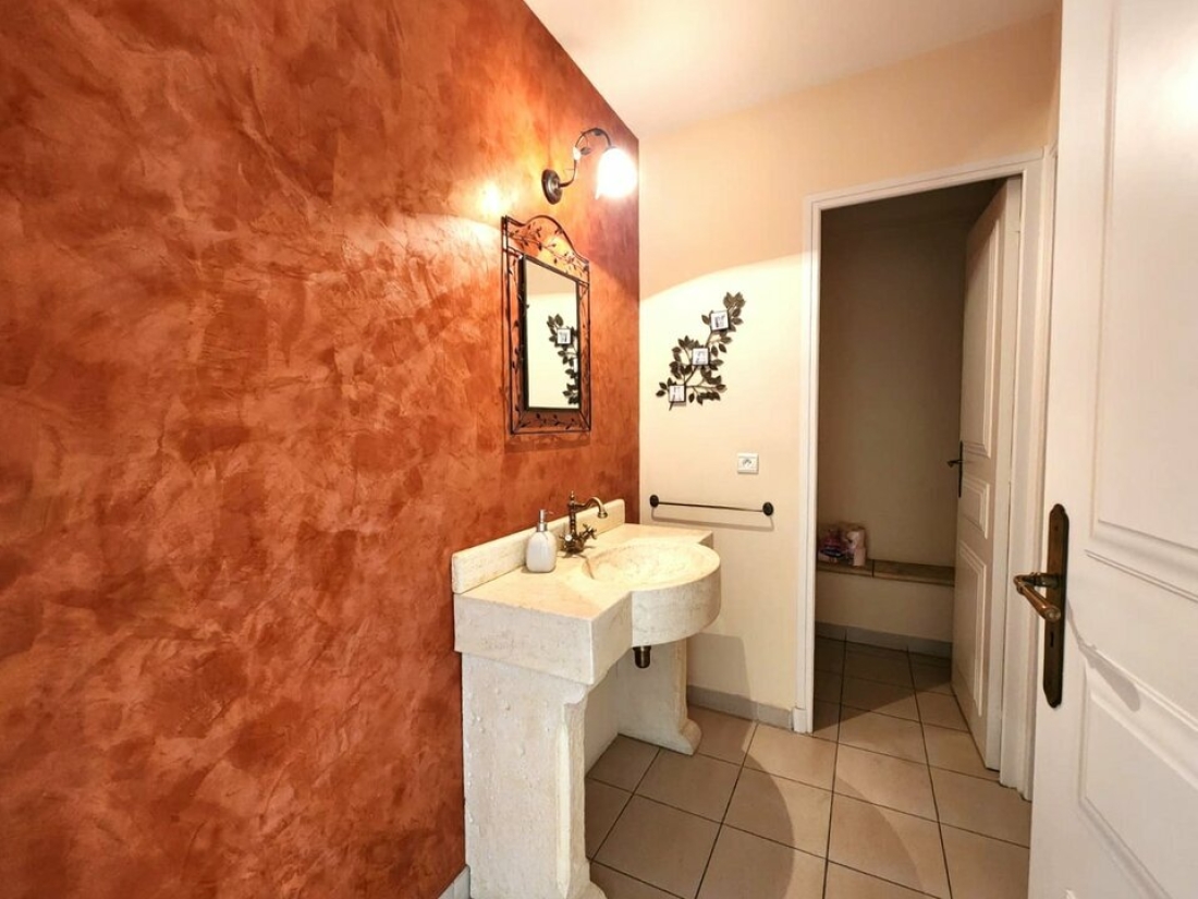 Photo 8 – location bureaux	FAYENCE (83440)
