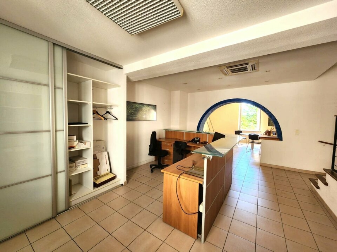 Photo 3 – location bureaux	FAYENCE (83440)