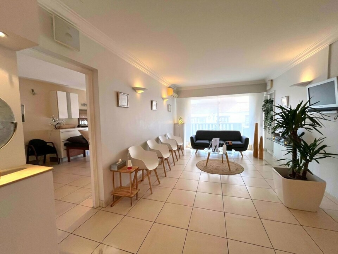 Photo 1 – location bureaux	CAGNES SUR MER (06800)
