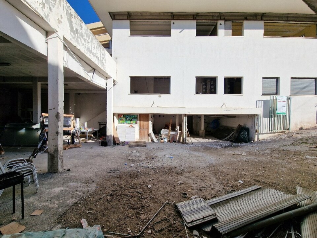 Photo 2 – location Entrepôts / activités	VENCE (06140)