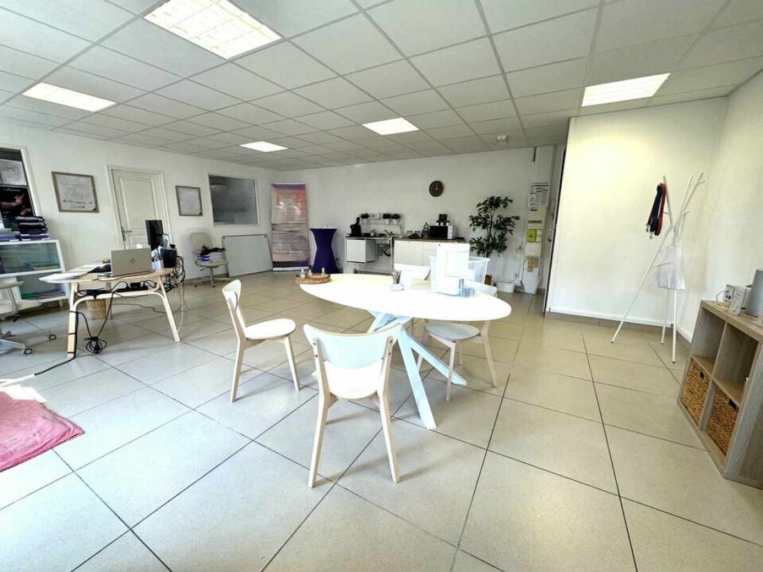 Photo 2 – location bureaux	GRASSE (06130)