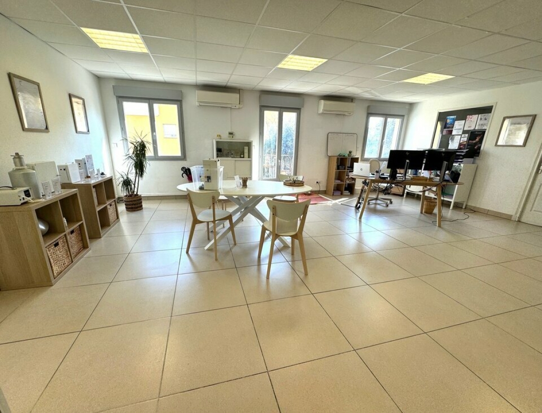 Photo 1 – location bureaux	GRASSE (06130)