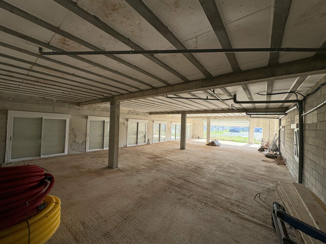 Photo 3 – location Entrepôts / activités	VIDAUBAN (83550)