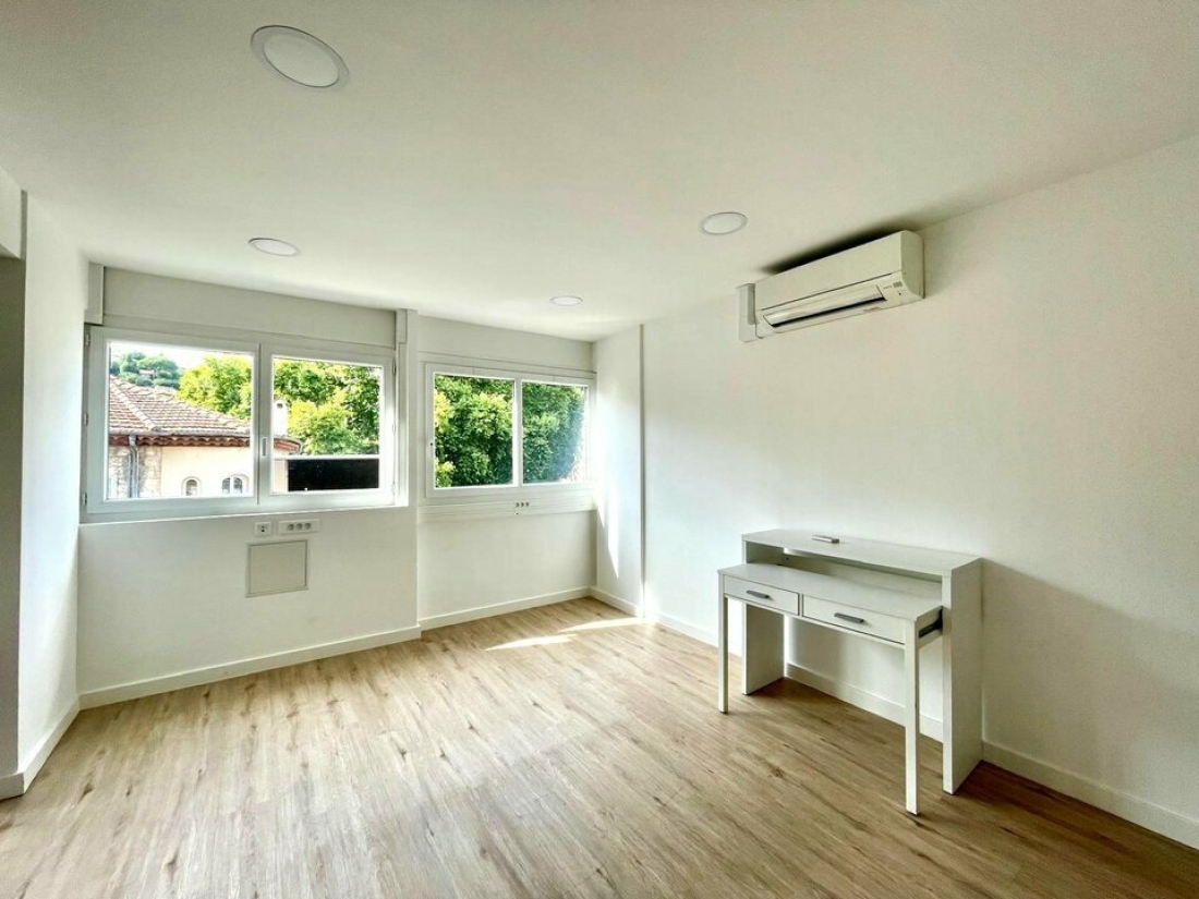 Photo 4 – location bureaux	CAGNES SUR MER (06800)