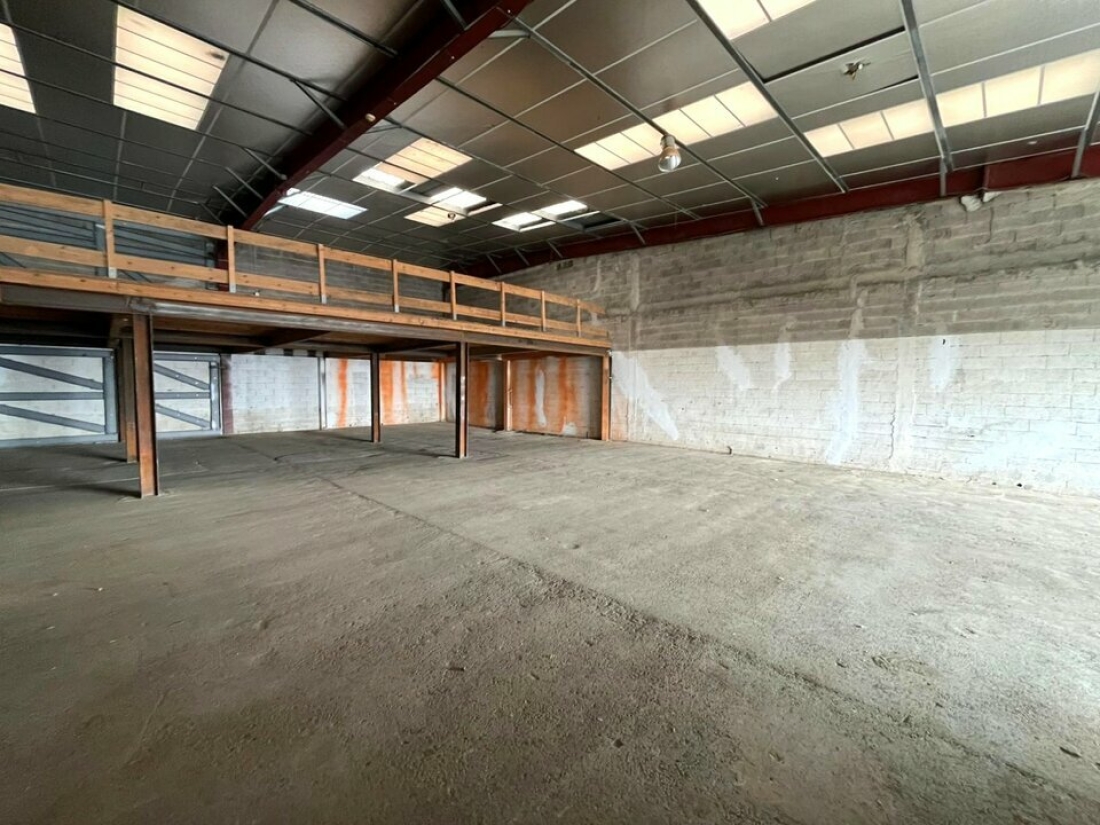 Photo 4 – location Entrepôts / activités	MANDELIEU LA NAPOULE (06210)