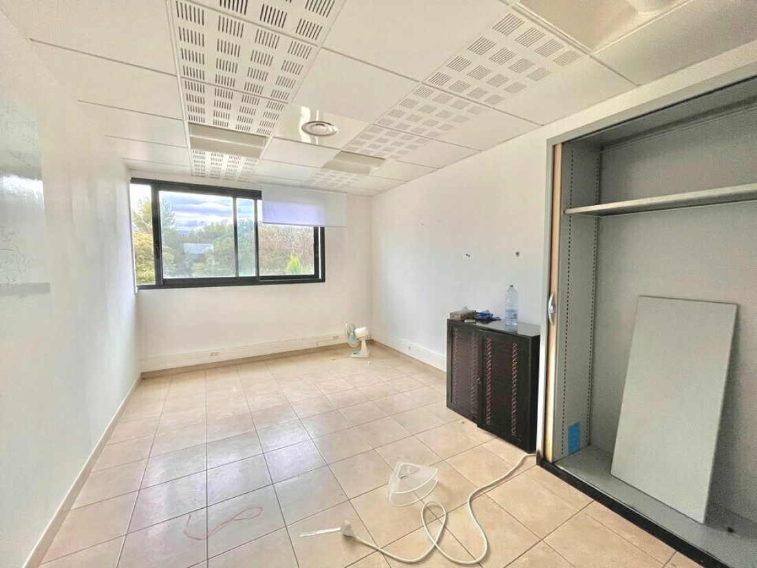 Photo 2 – vente bureaux	MOUANS SARTOUX (06370)