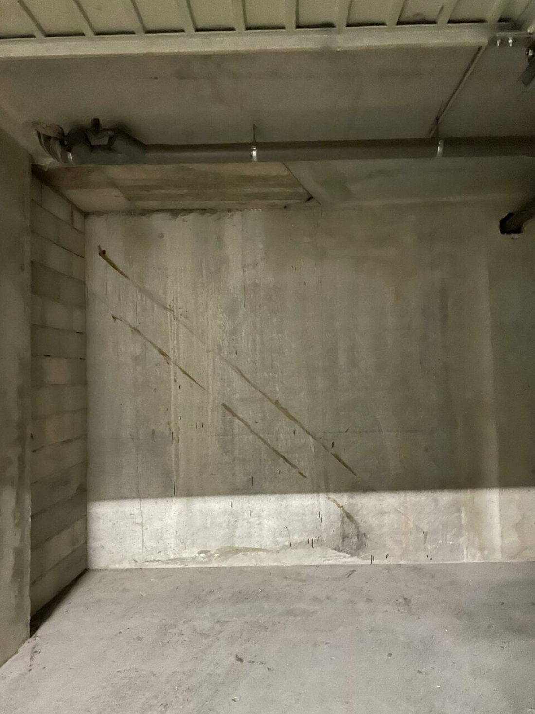 Photo 2 – vente Entrepôts / activités	NICE (06300)