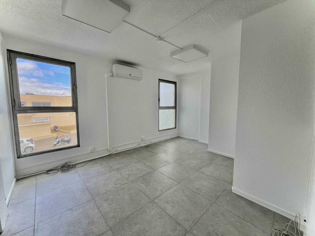Photo 2 – location bureaux	ANTIBES (06600)
