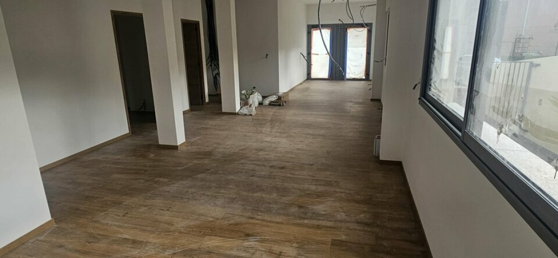 Photo 7 – location Entrepôts / activités	VENCE (06140)