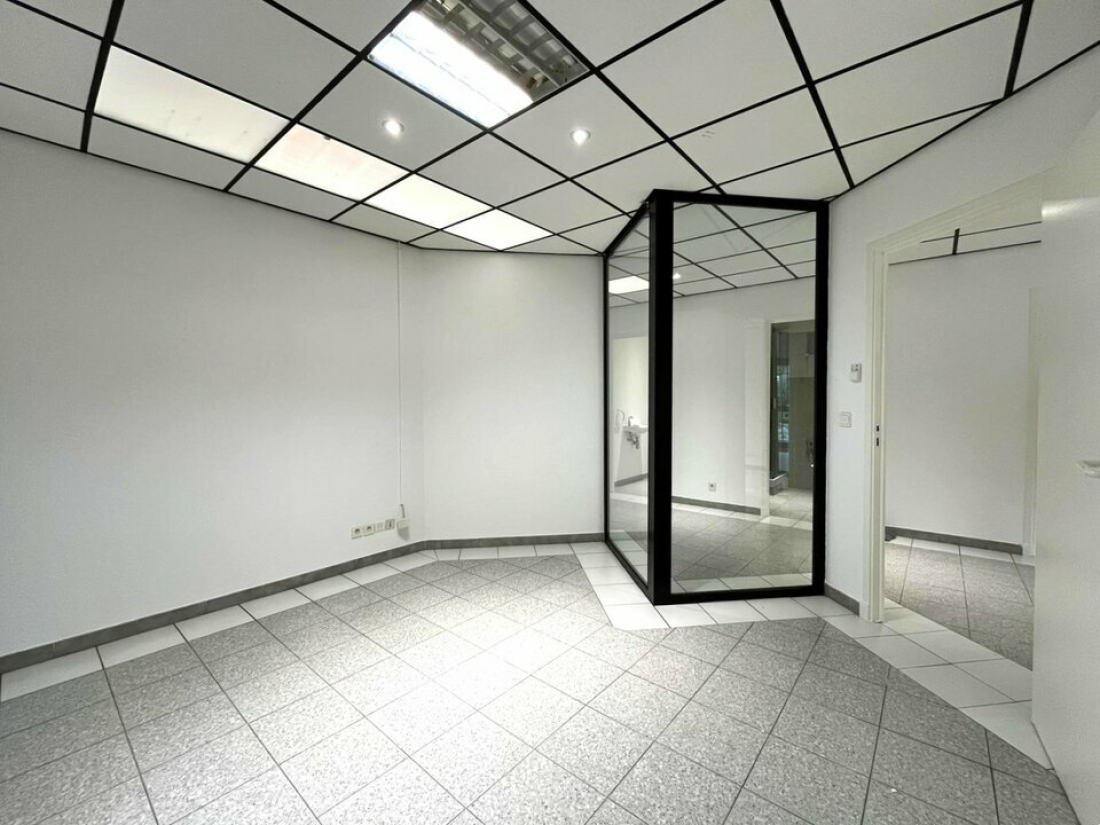 Photo 6 – location bureaux	MOUANS SARTOUX (06370)