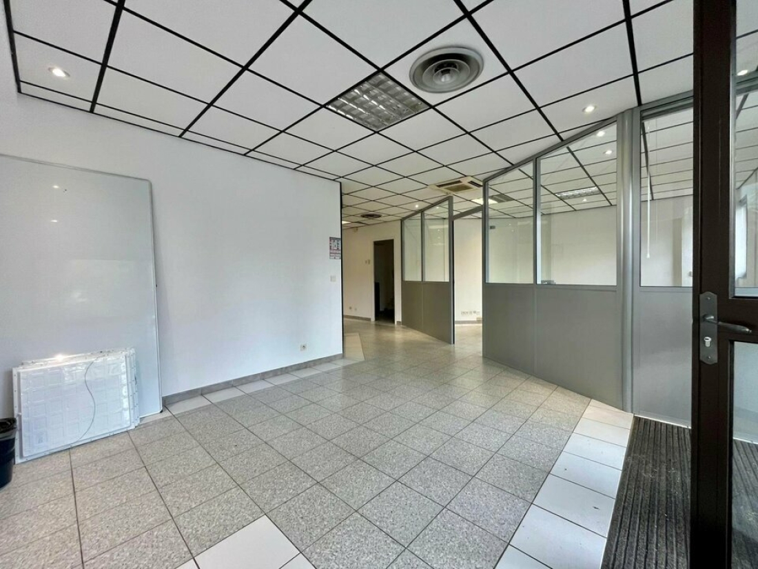 Photo 8 – location bureaux	MOUANS SARTOUX (06370)