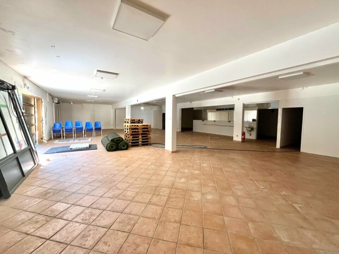 Photo 1 – location Entrepôts / activités	DRAGUIGNAN (83300)