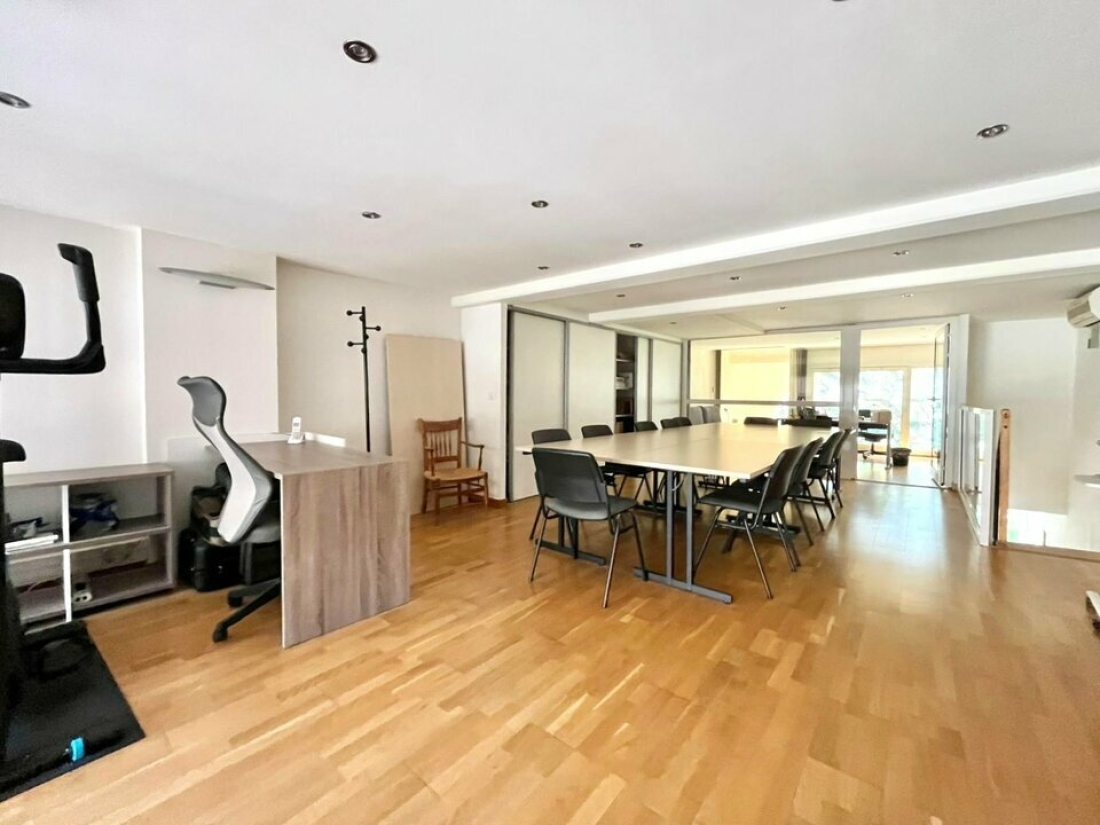 Photo 1 – vente Locaux commerciaux	FREJUS (83600)