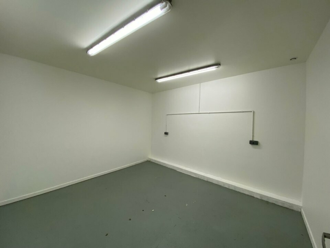 Photo 4 – location Entrepôts / activités	NICE (06200)