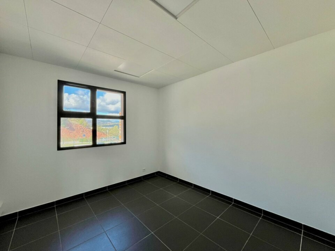 Photo 3 – location bureaux	FREJUS (83600)