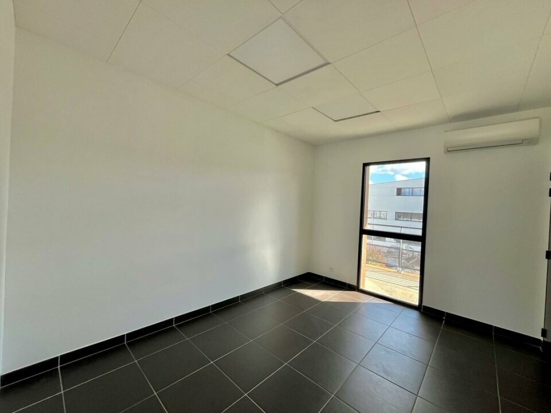 Photo 2 – location bureaux	FREJUS (83600)