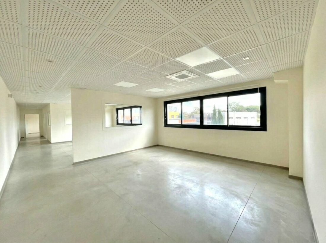 Photo 2 – location bureaux	FREJUS (83600)