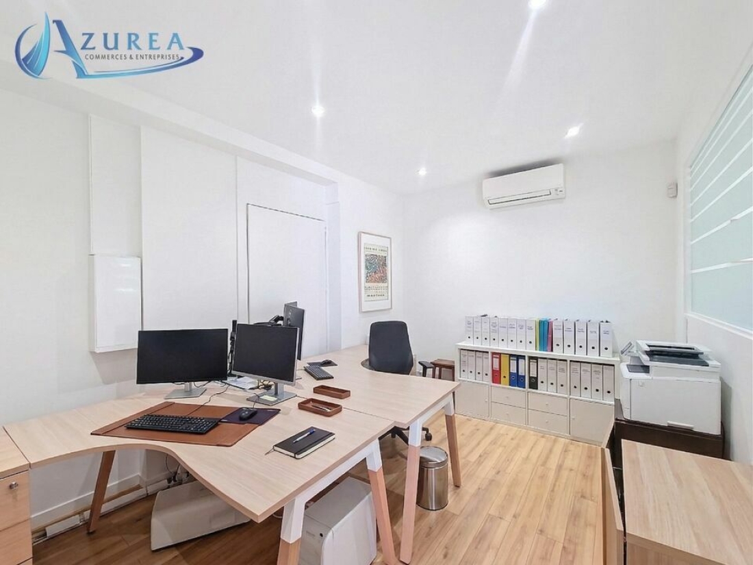 Photo 4 – location Locaux commerciaux	SAINT LAURENT DU VAR (06700)