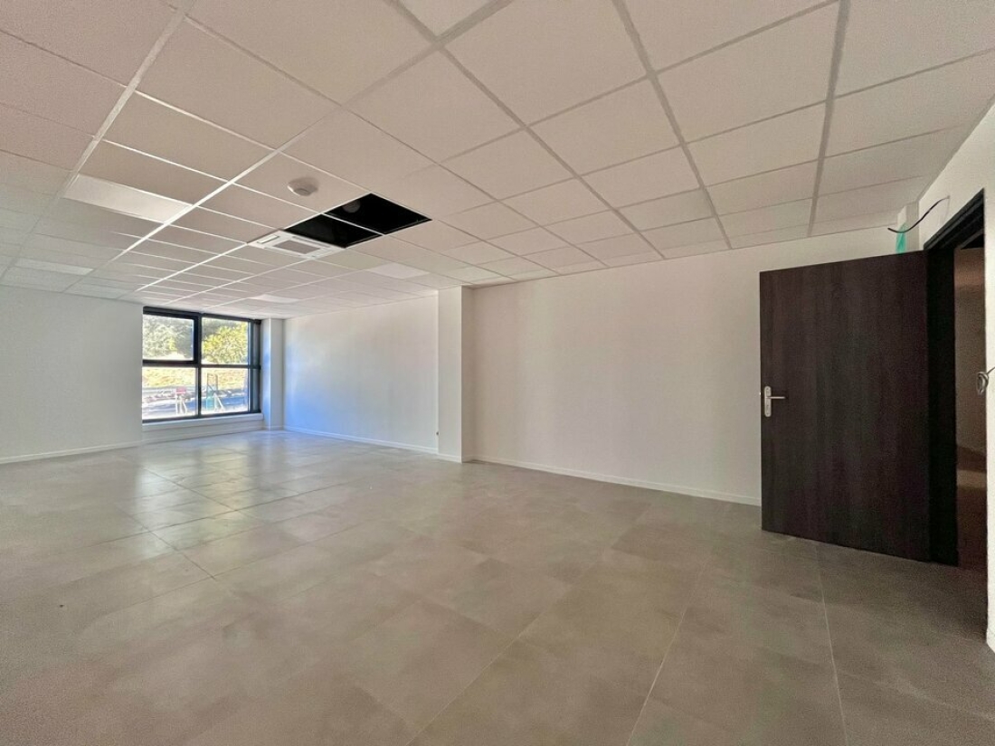 Photo 2 – location bureaux	VILLENEUVE LOUBET (06270)
