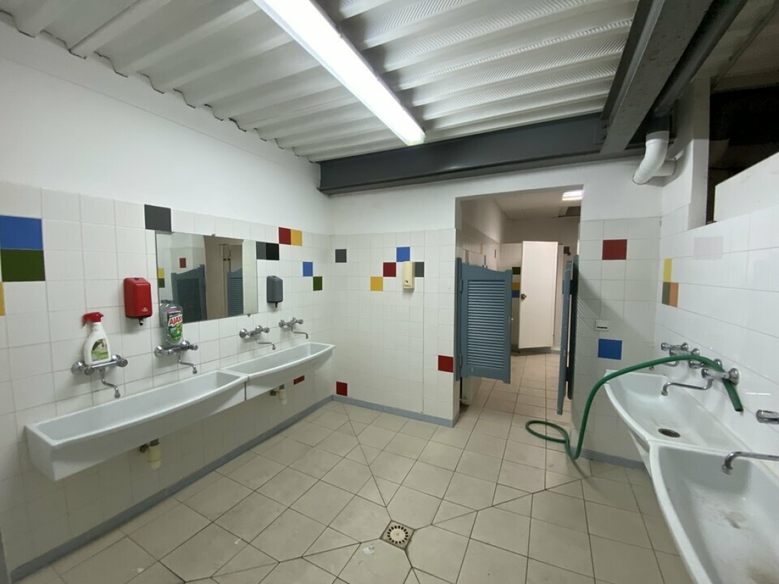 Photo 8 – location Entrepôts / activités	CARROS (06510)