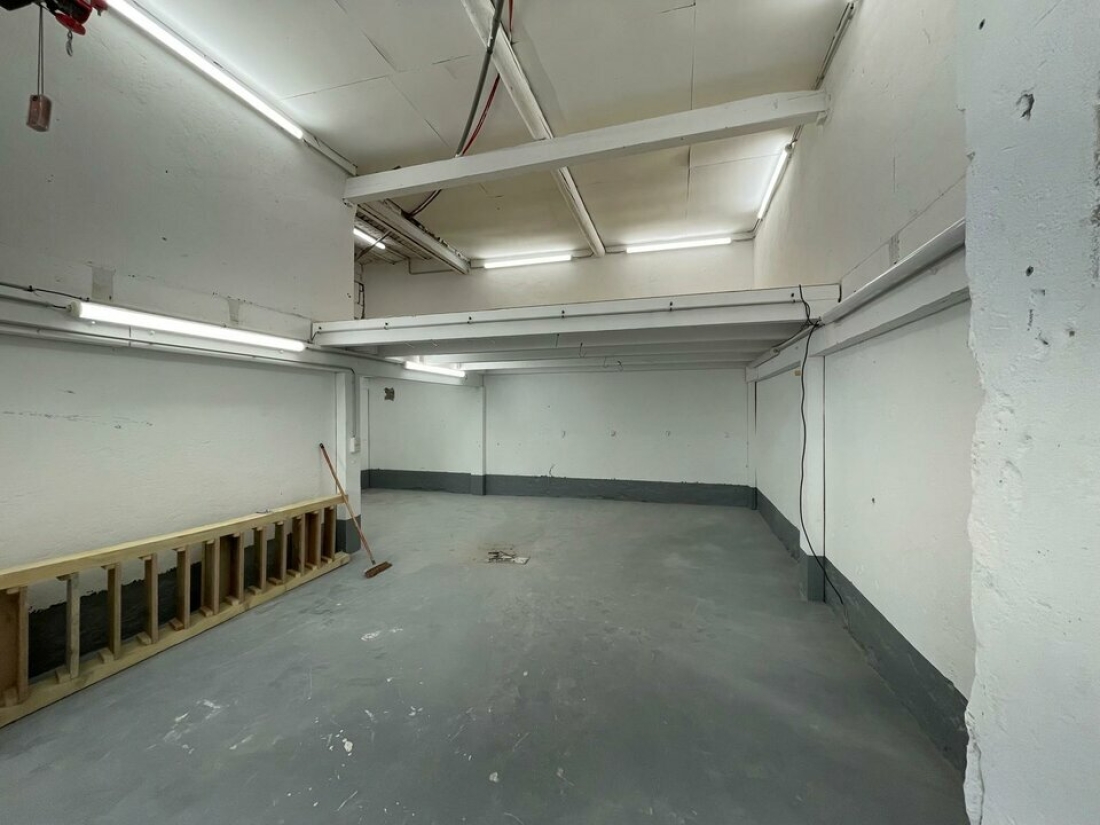 Photo 2 – location Entrepôts / activités	BEAUSOLEIL (06240)