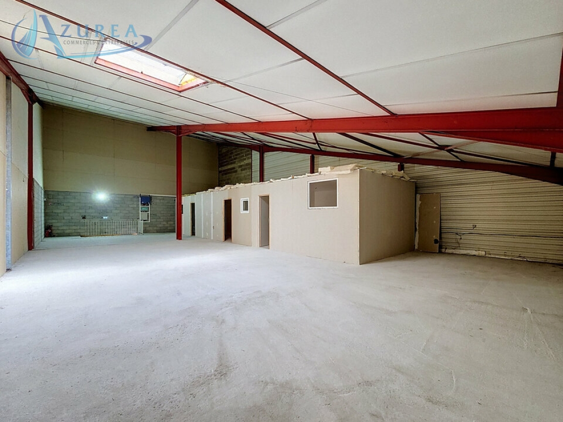 Photo 6 – location Locaux commerciaux	ROQUEBRUNE SUR ARGENS (83520)
