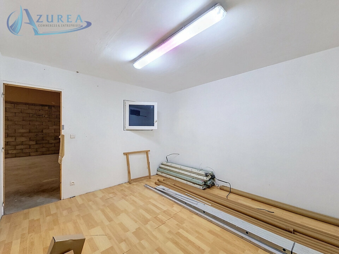Photo 7 – location Locaux commerciaux	ROQUEBRUNE SUR ARGENS (83520)
