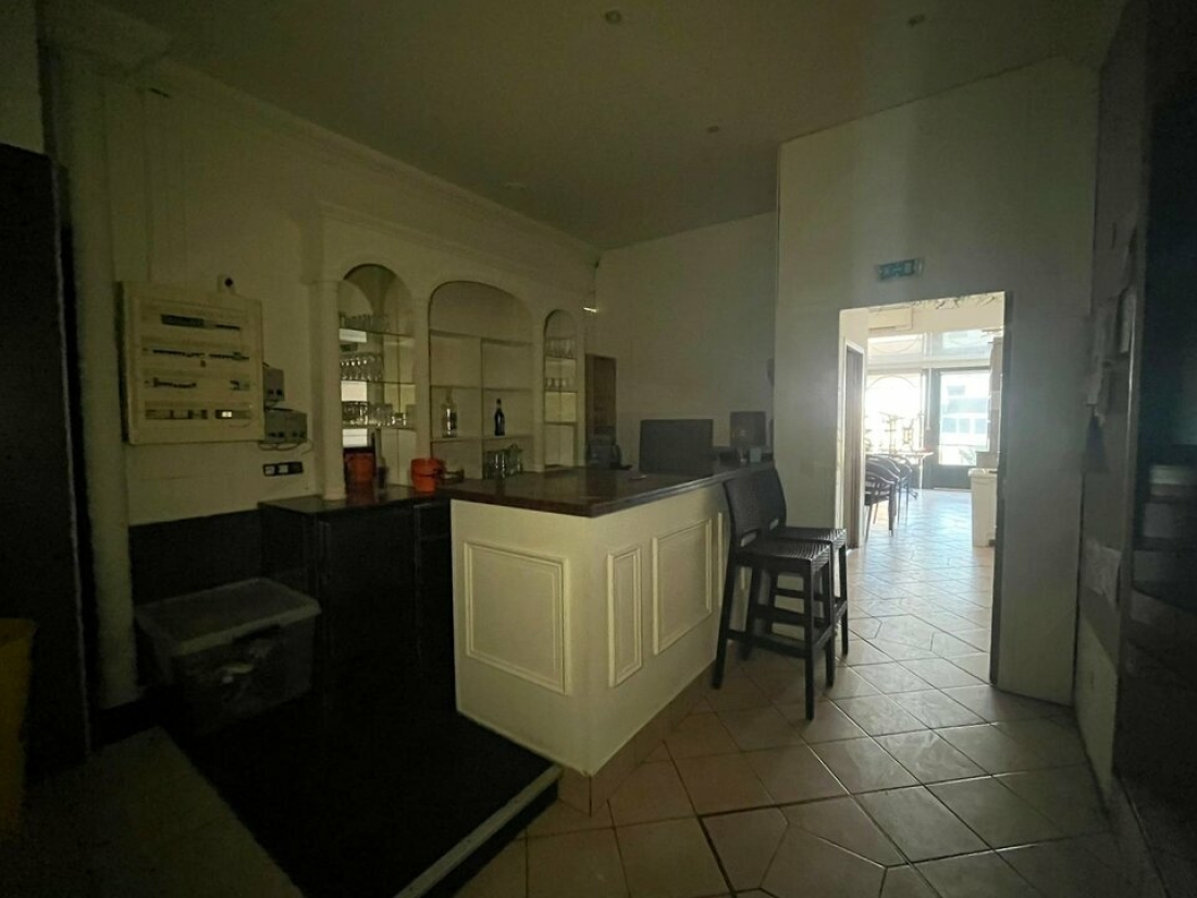 Photo 5 – location Locaux commerciaux	FREJUS (83600)