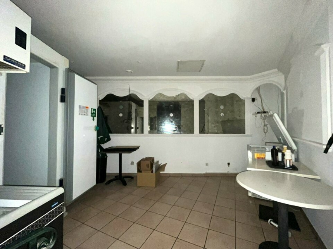 Photo 6 – location Locaux commerciaux	FREJUS (83600)