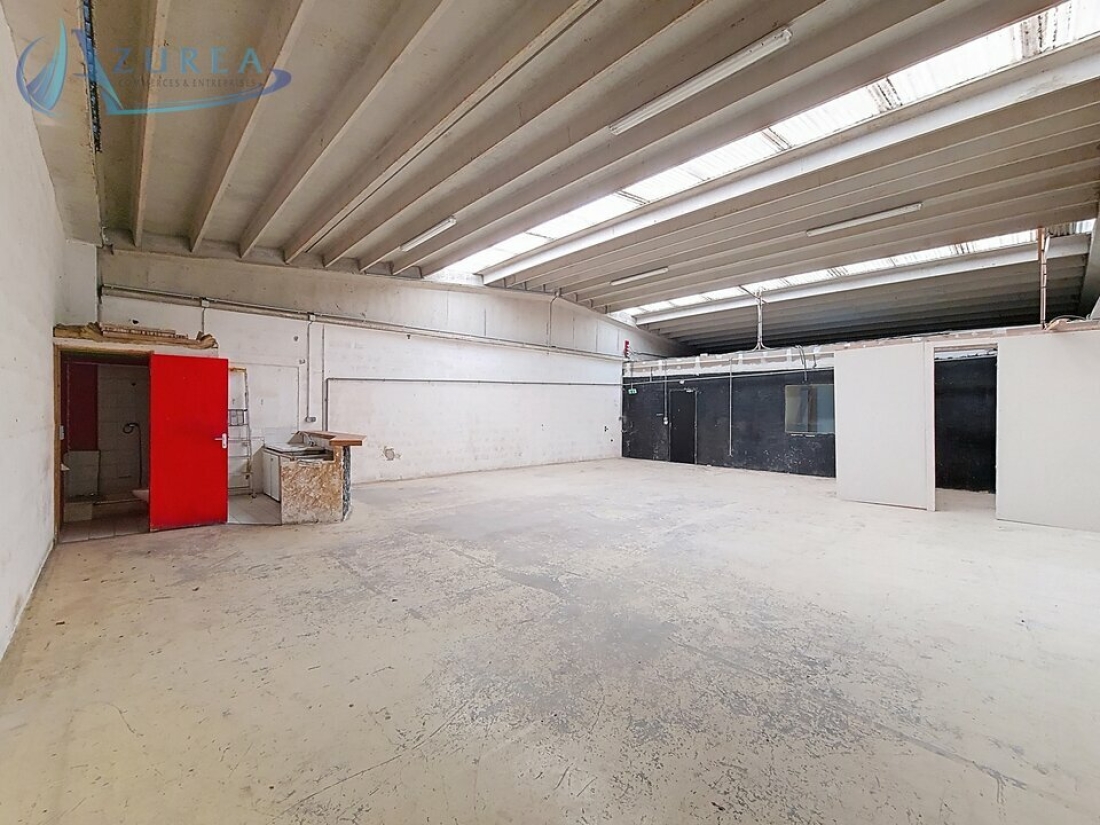 Photo 2 – location Entrepôts / activités	CARROS (06510)
