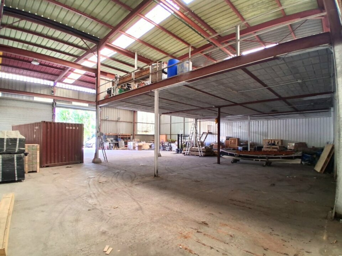 Photo 3 – location Entrepôts / activités	BIOT (06410)